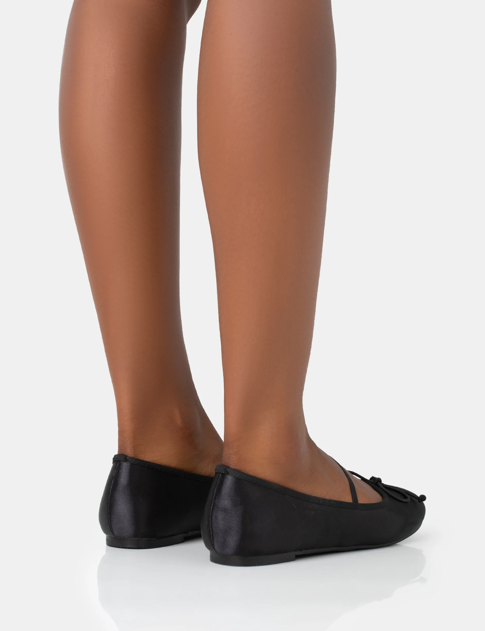 Alexa Black Satin Elasticated Bow Detailed Ballet Flats - Image 4