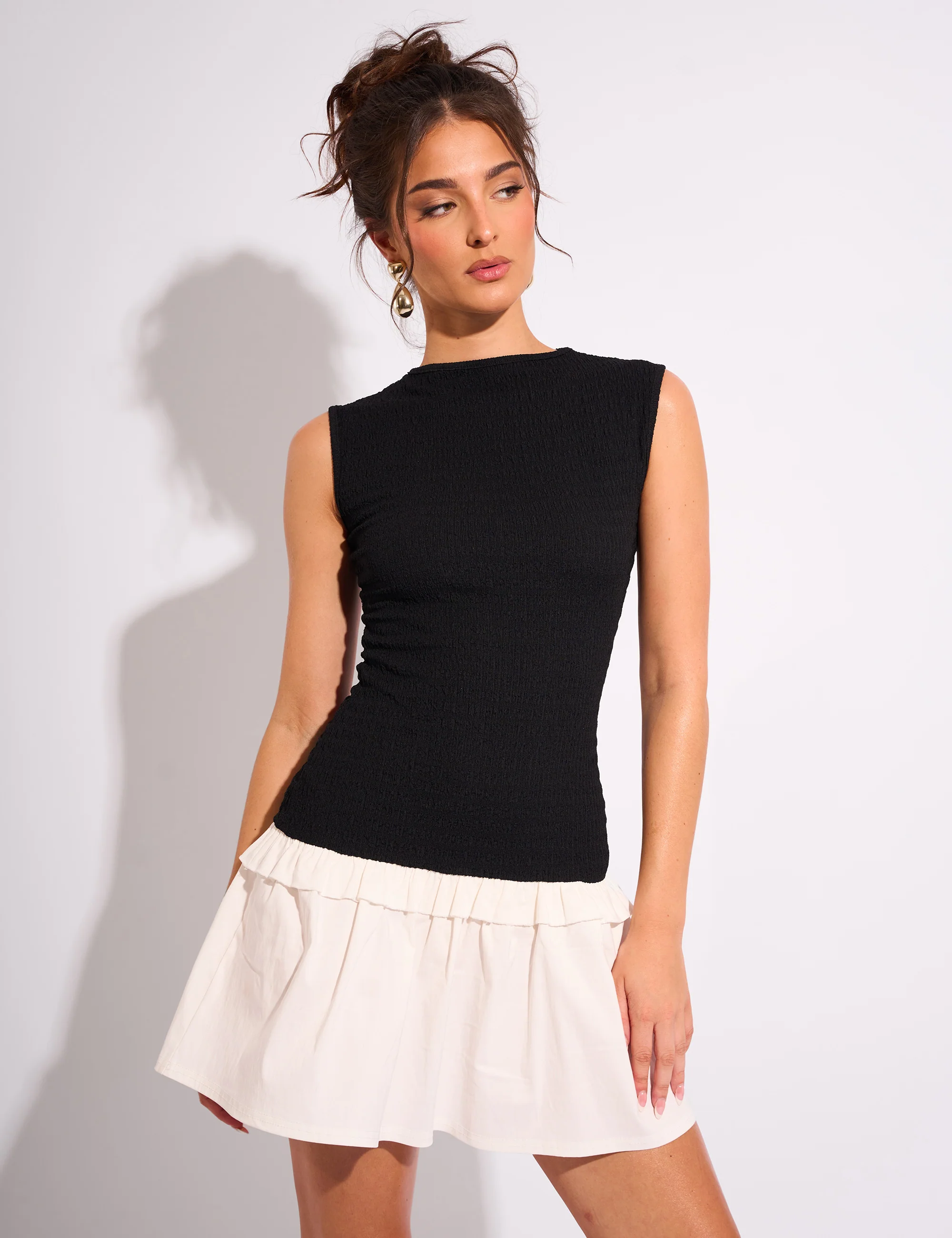 Dropped Waist Contrast Bubble Hem Mini Dress Black & White - Image 2
