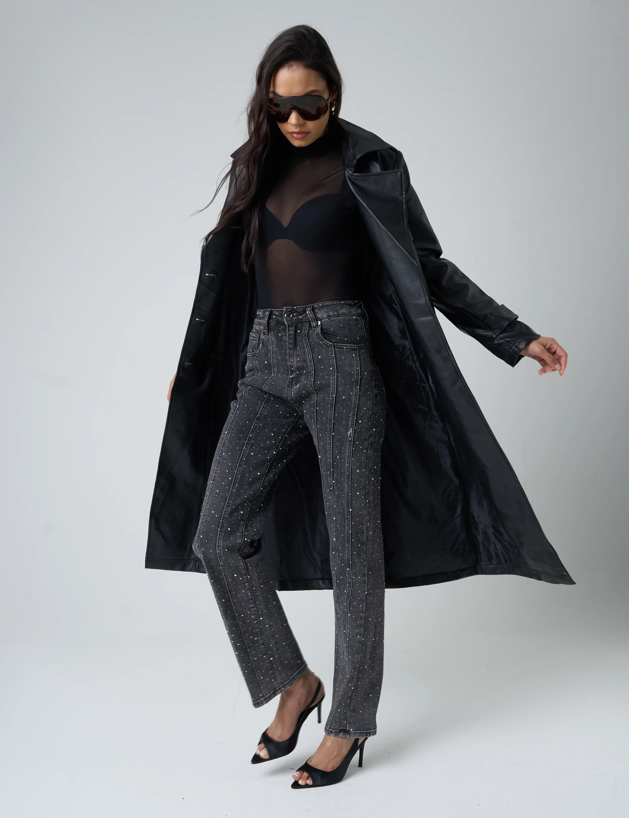 Embellished Straight Leg High Waisted Jeans Black - Image 4
