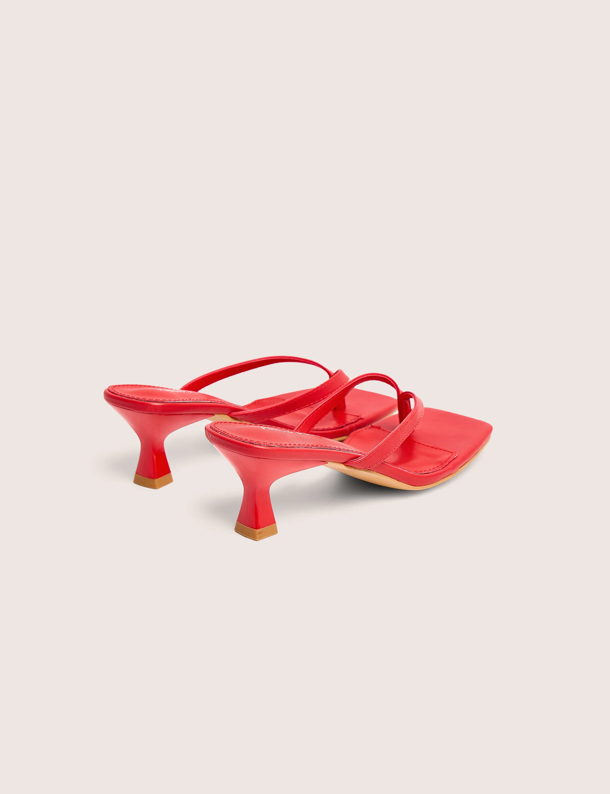 Everlast Red Thong Flip Flop Heels - Image 3