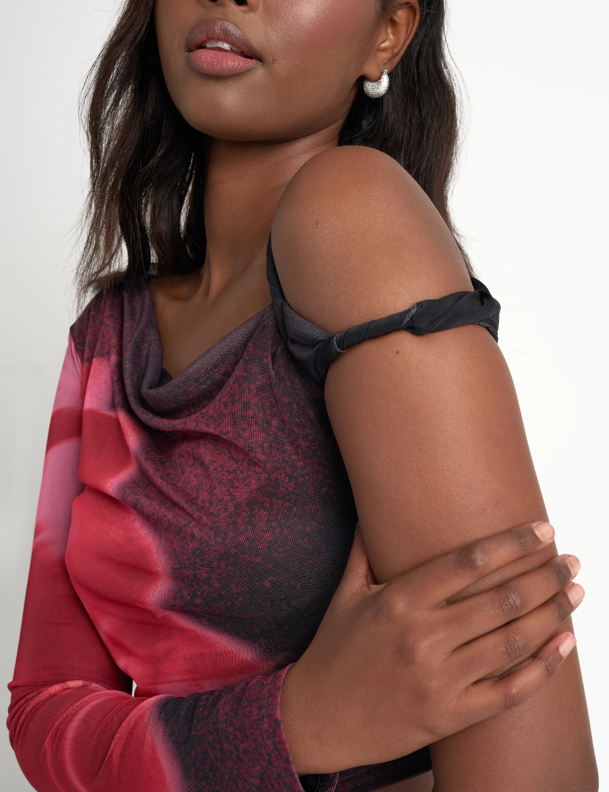Floral Print Slinky Twist Strap Asymmetric Top Black - Image 4