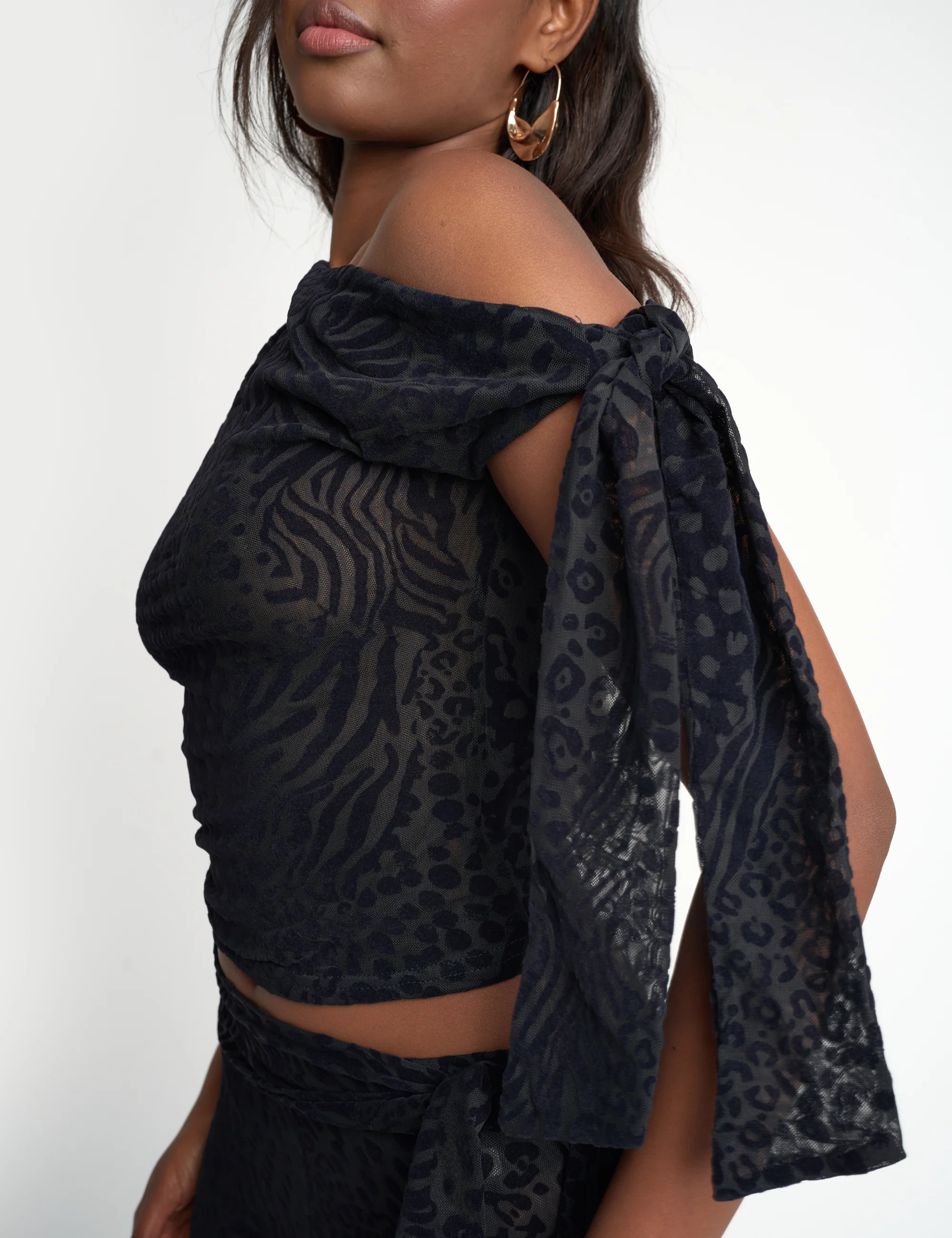 Knot Detail Asymmetric One Shoulder Leopard Devore Top Black - Image 4