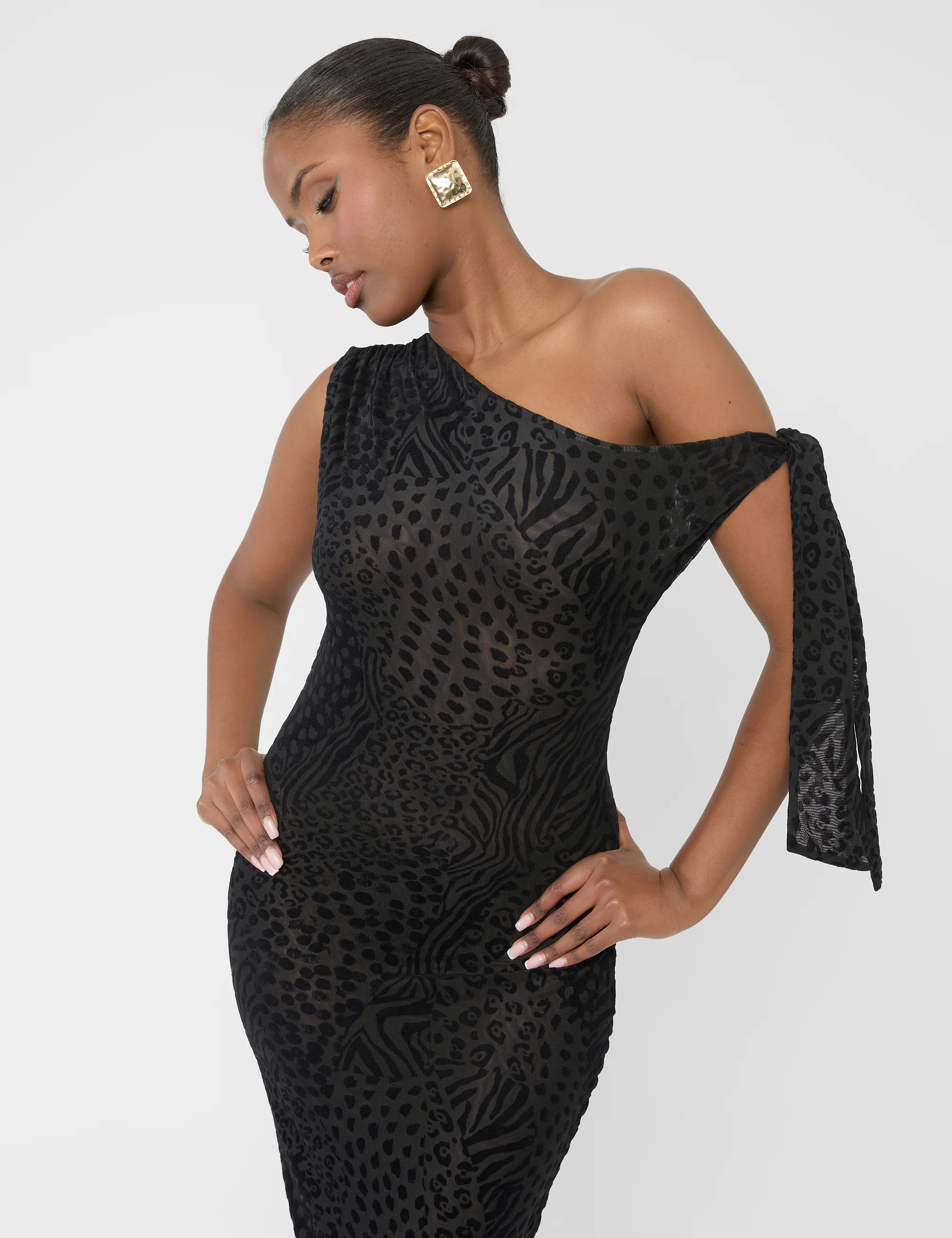 Knot Detail Asymmetric One Shoulder Maxi Dress Devore Leopard Black - Image 2