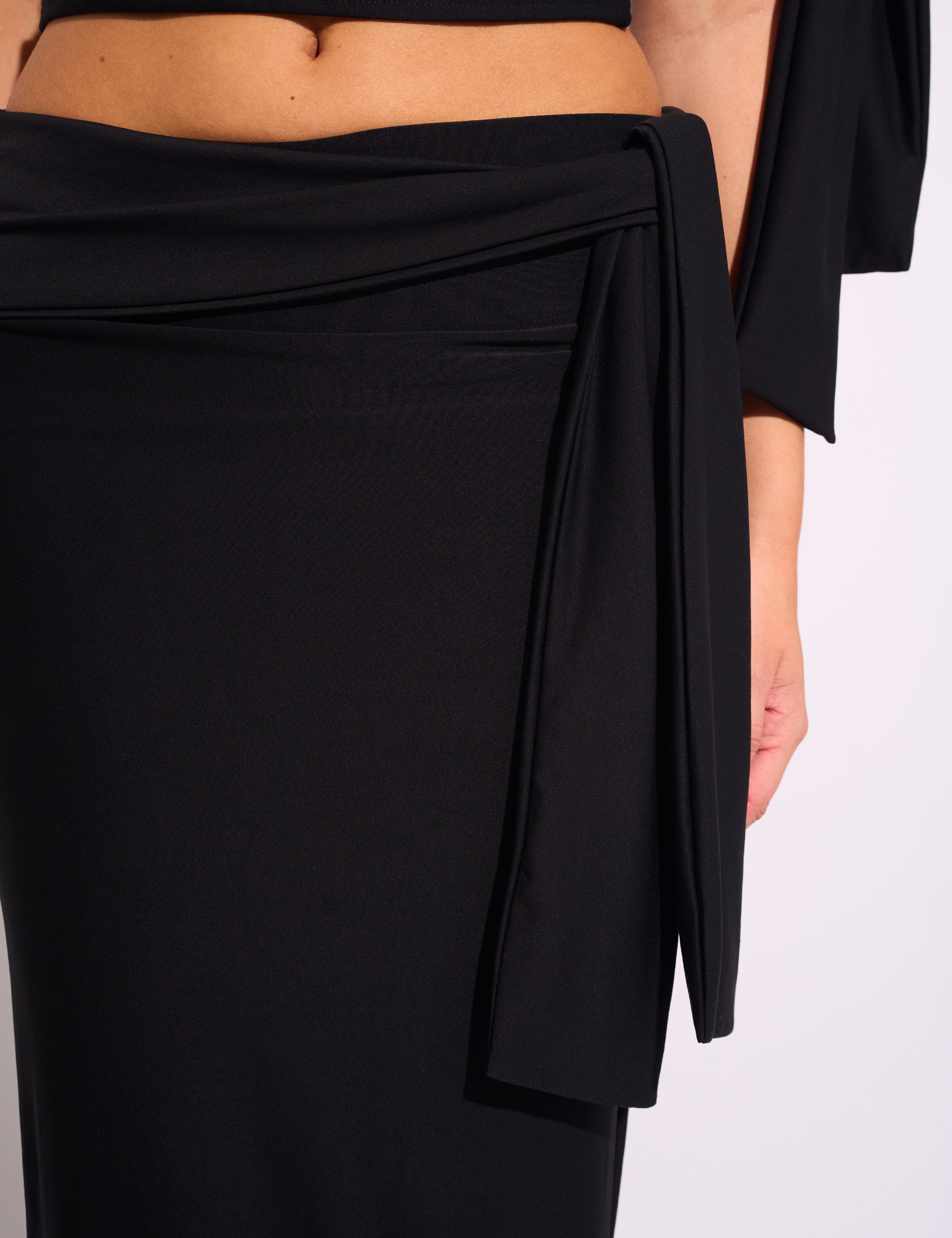 Knot Detail Luxe Slinky Maxi Skirt Black - Image 4