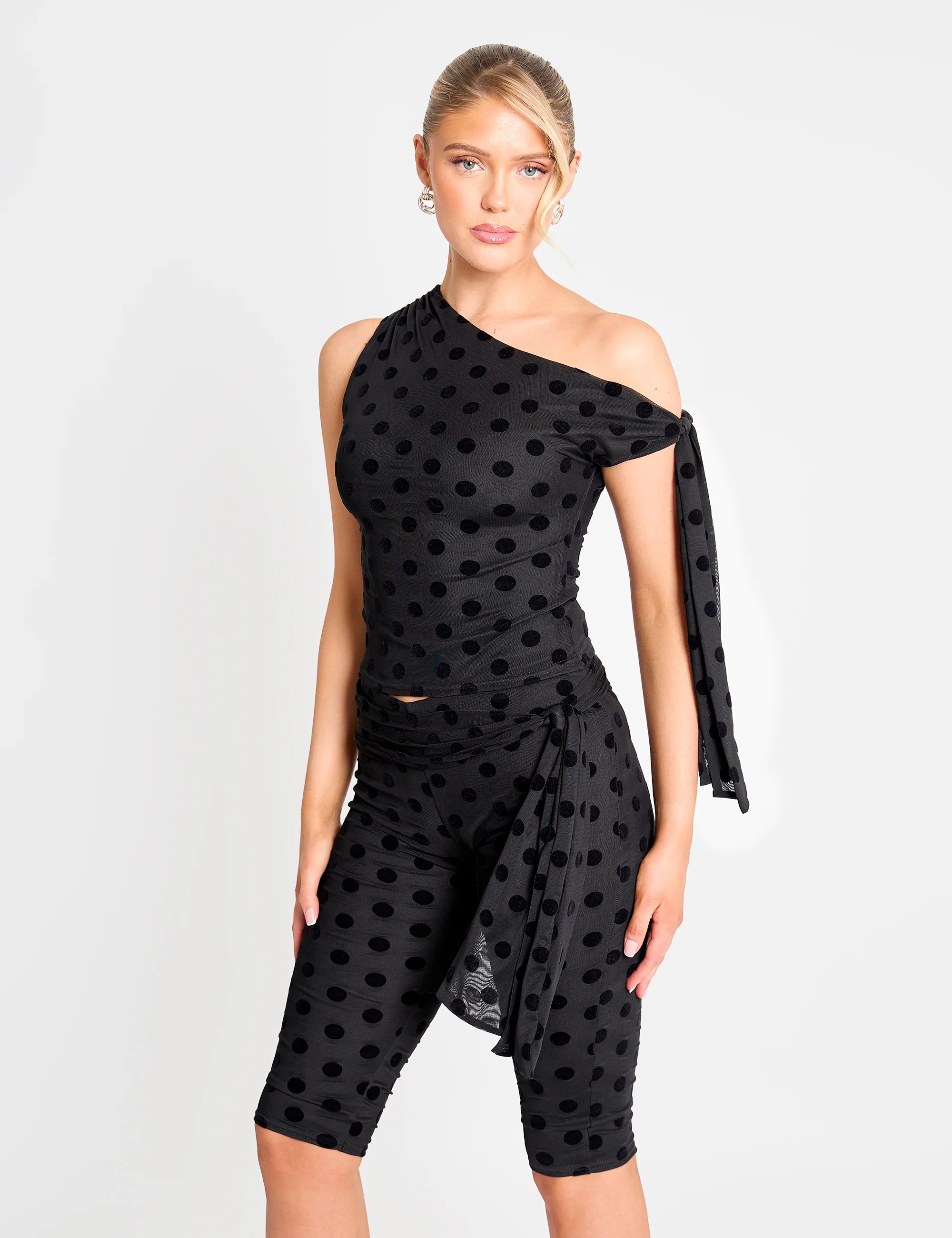 Knot Detail Tie Side Polka Dot Devore Capri Pants Black - Image 4