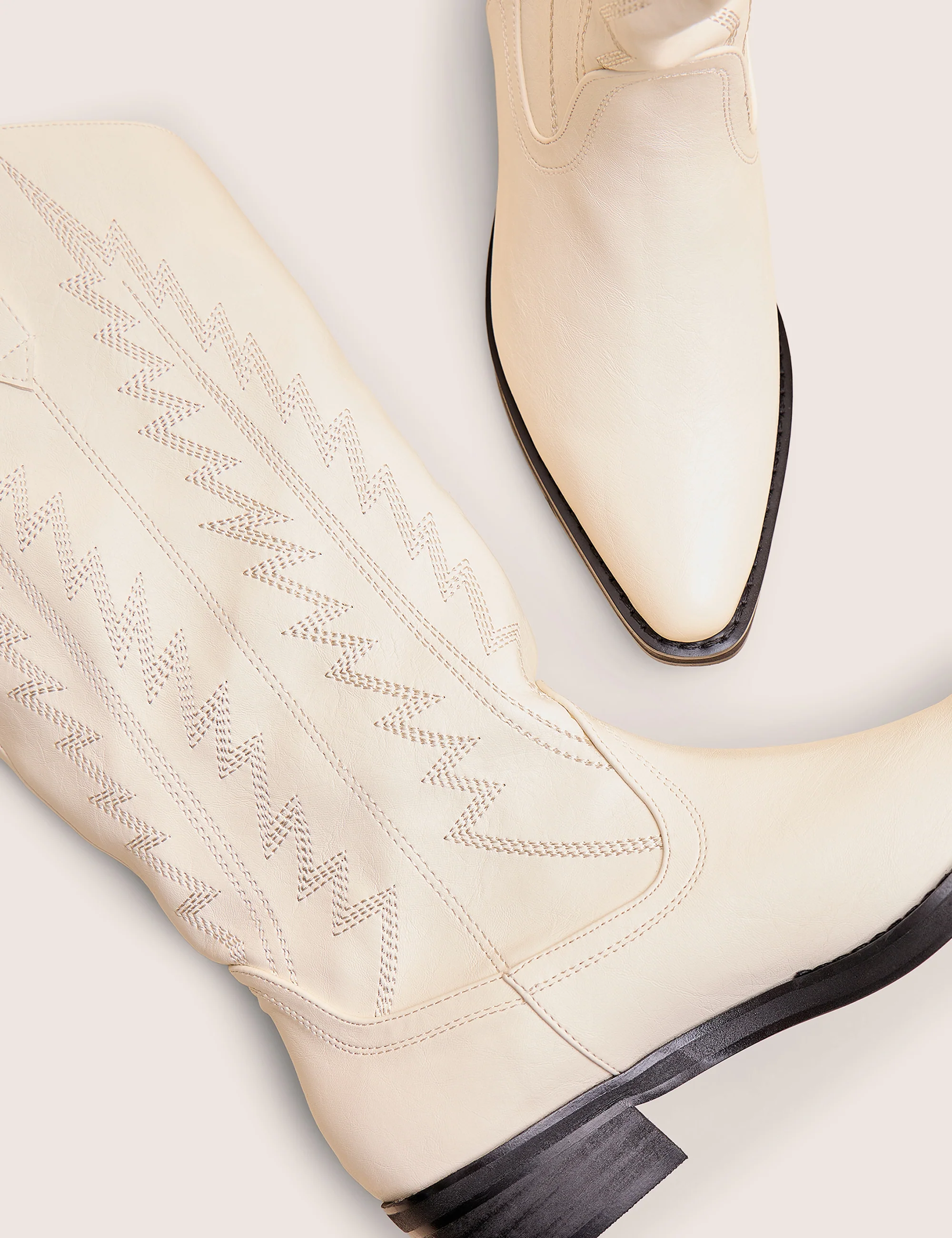 Koboi White Western Flat Cowboy Boots - Image 4