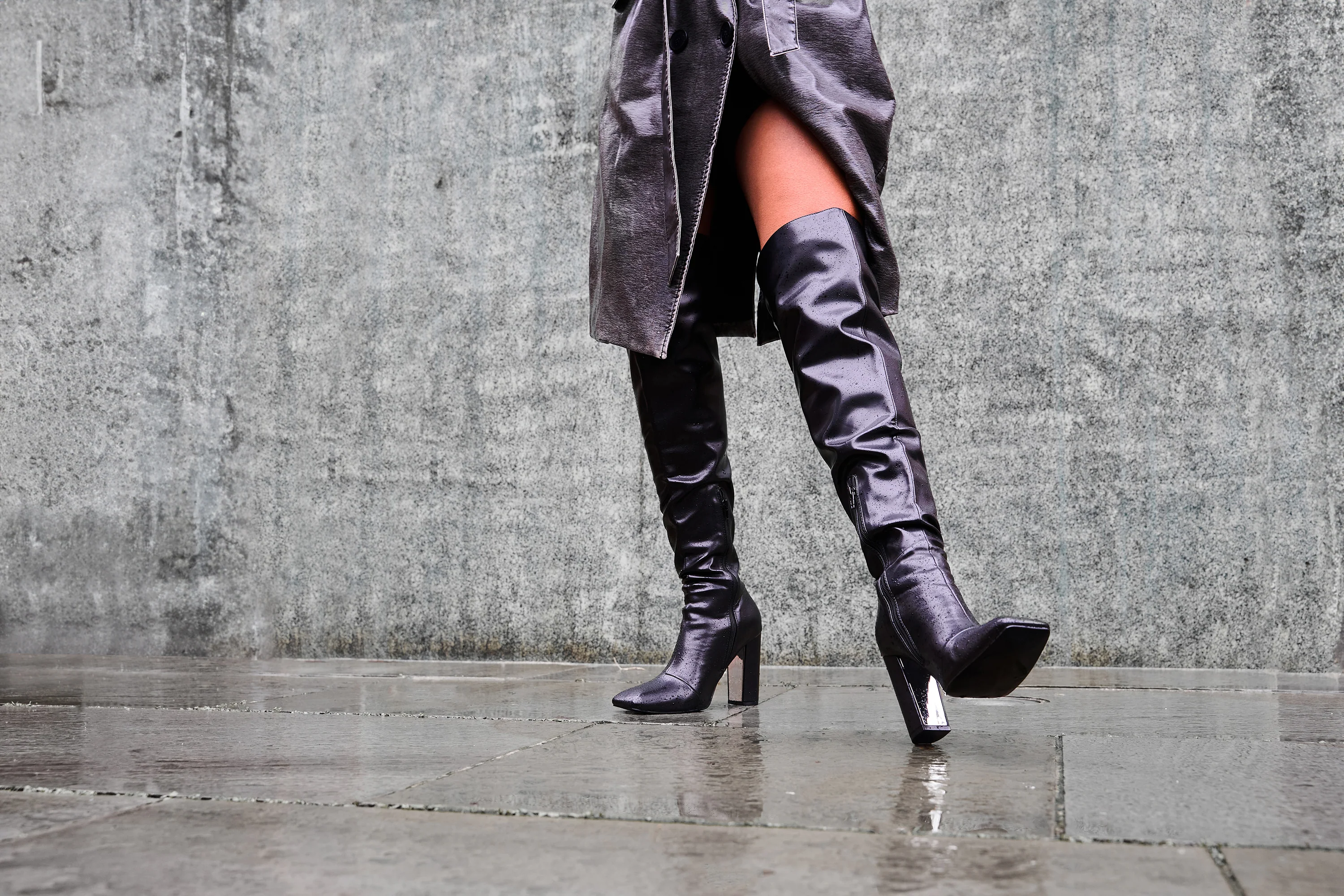 Lasta Black Pu Rounded Square Toe Block Heeled Over The Knee Boots - Image 2