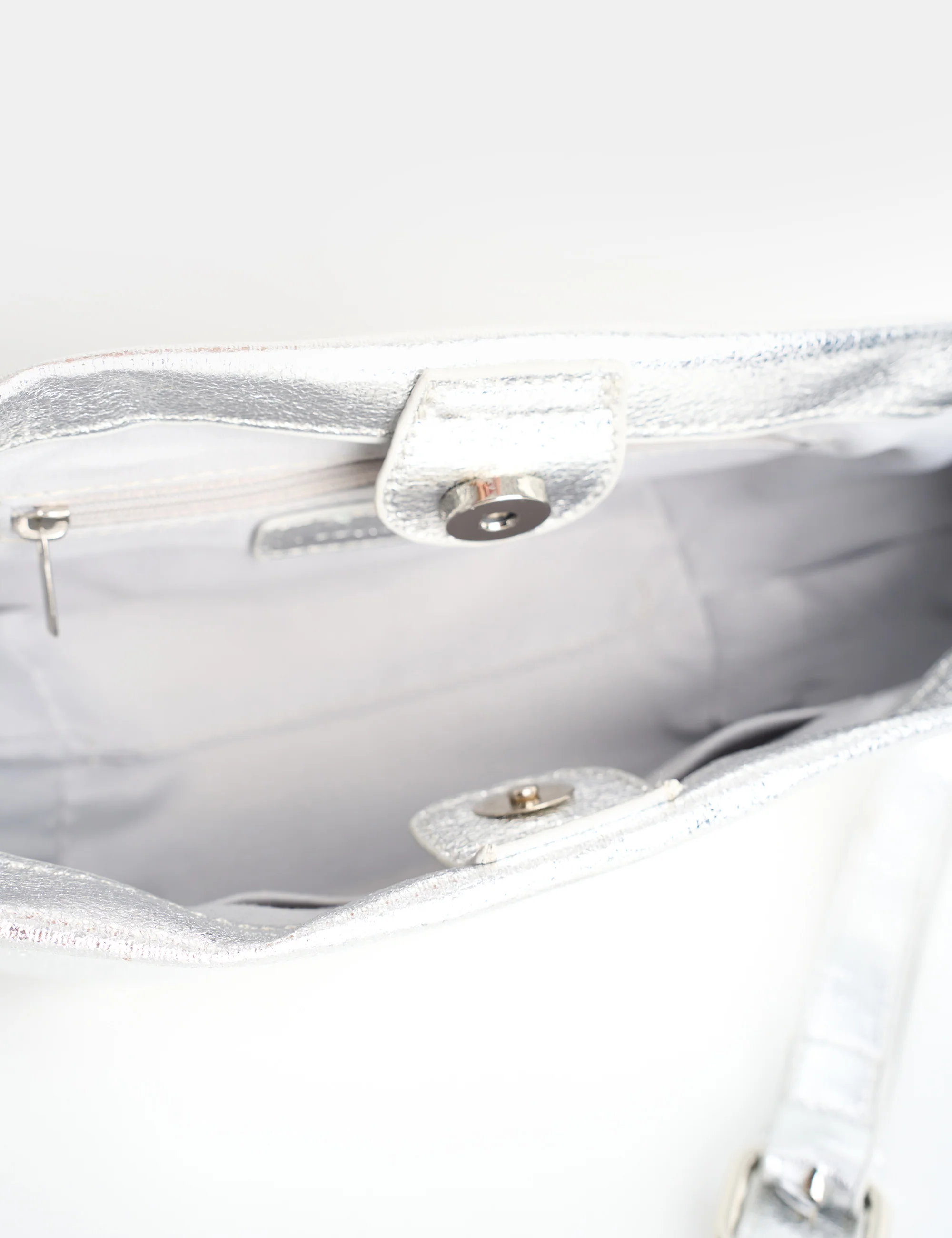 Lillian Cracked Silver Woven Strap Shoulder Bag - Image 4