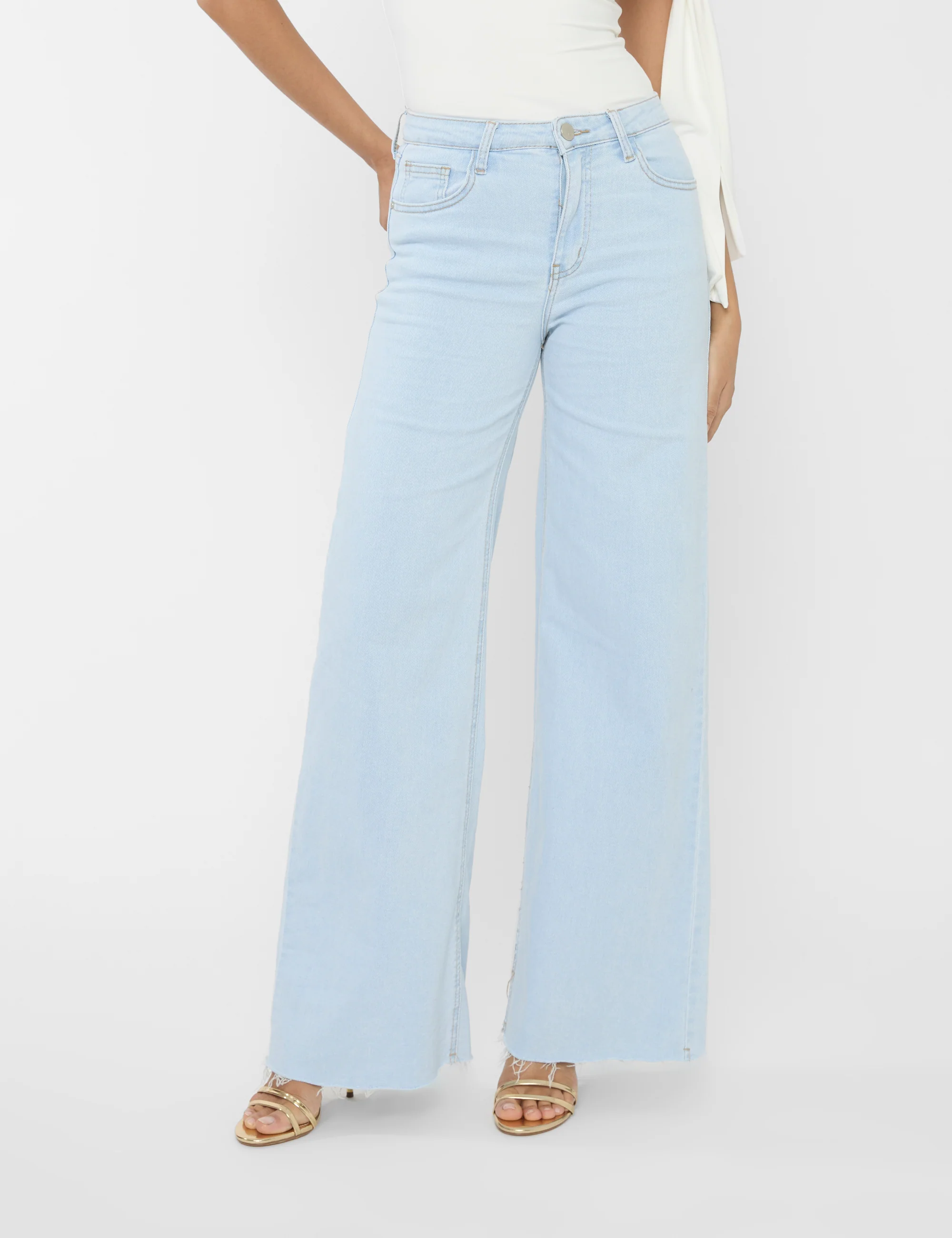 Mid Rise Wide Leg Jeans Light Blue - Image 7