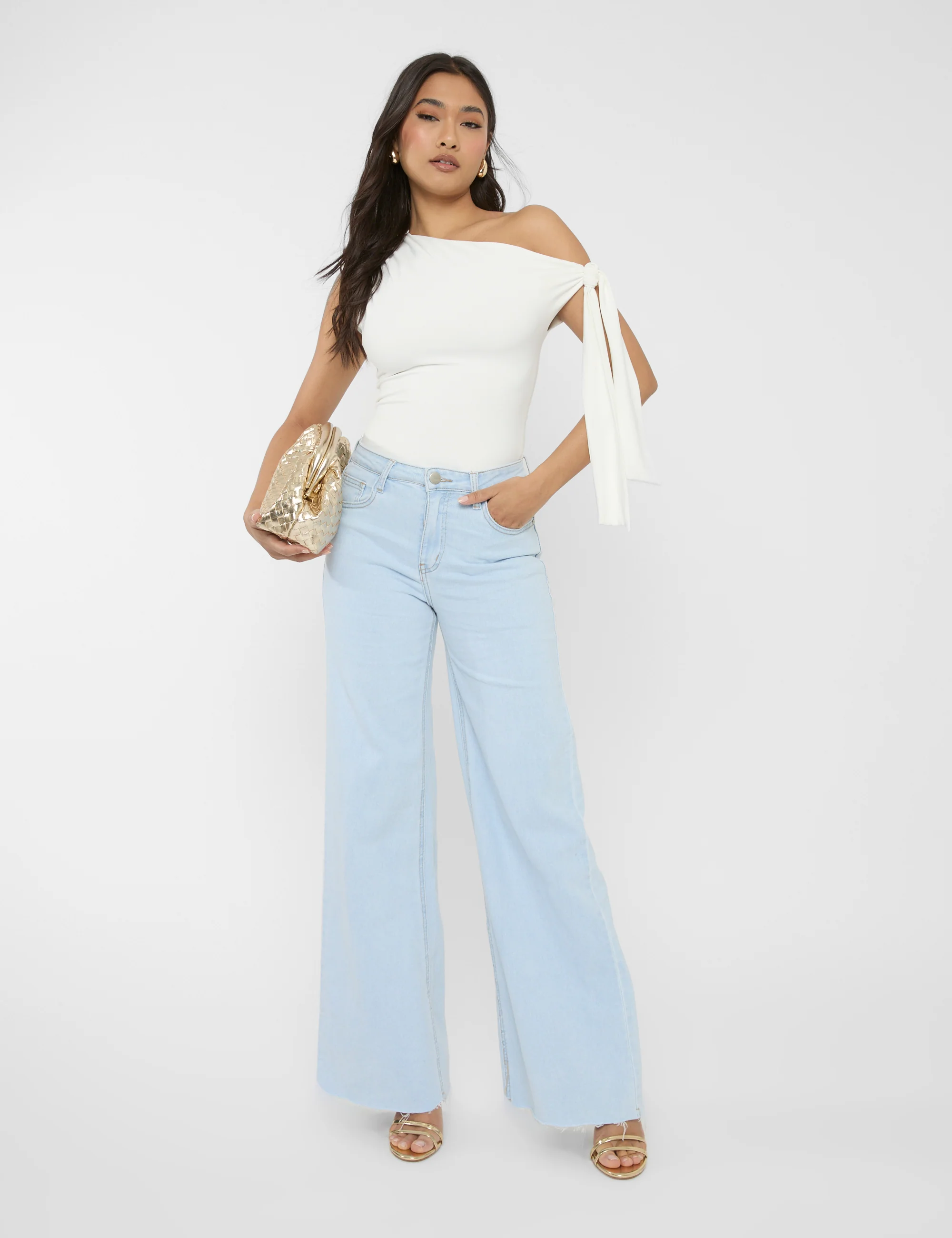 Mid Rise Wide Leg Jeans Light Blue - Image 9