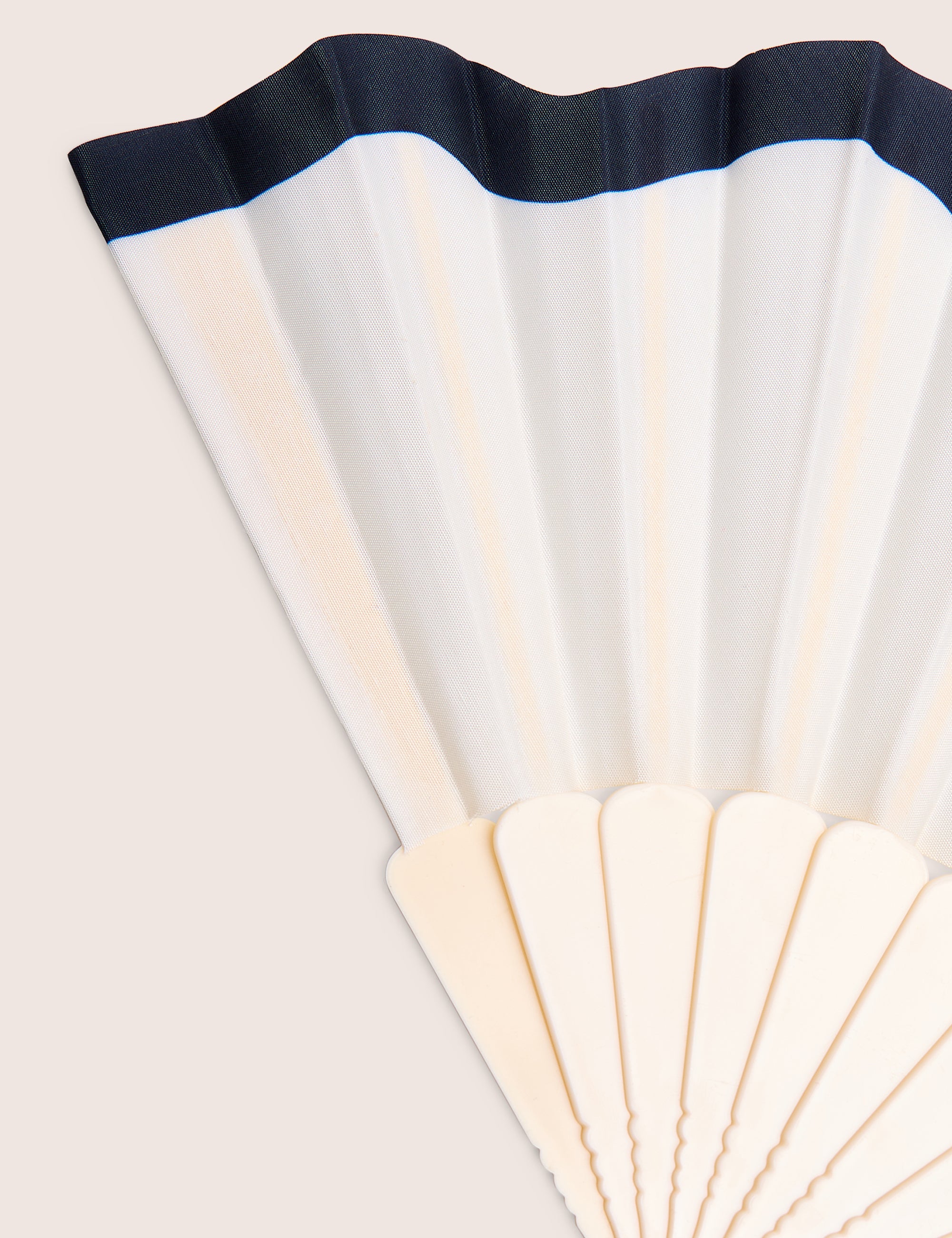 Scalloped Edge Fan Black & White - Image 2