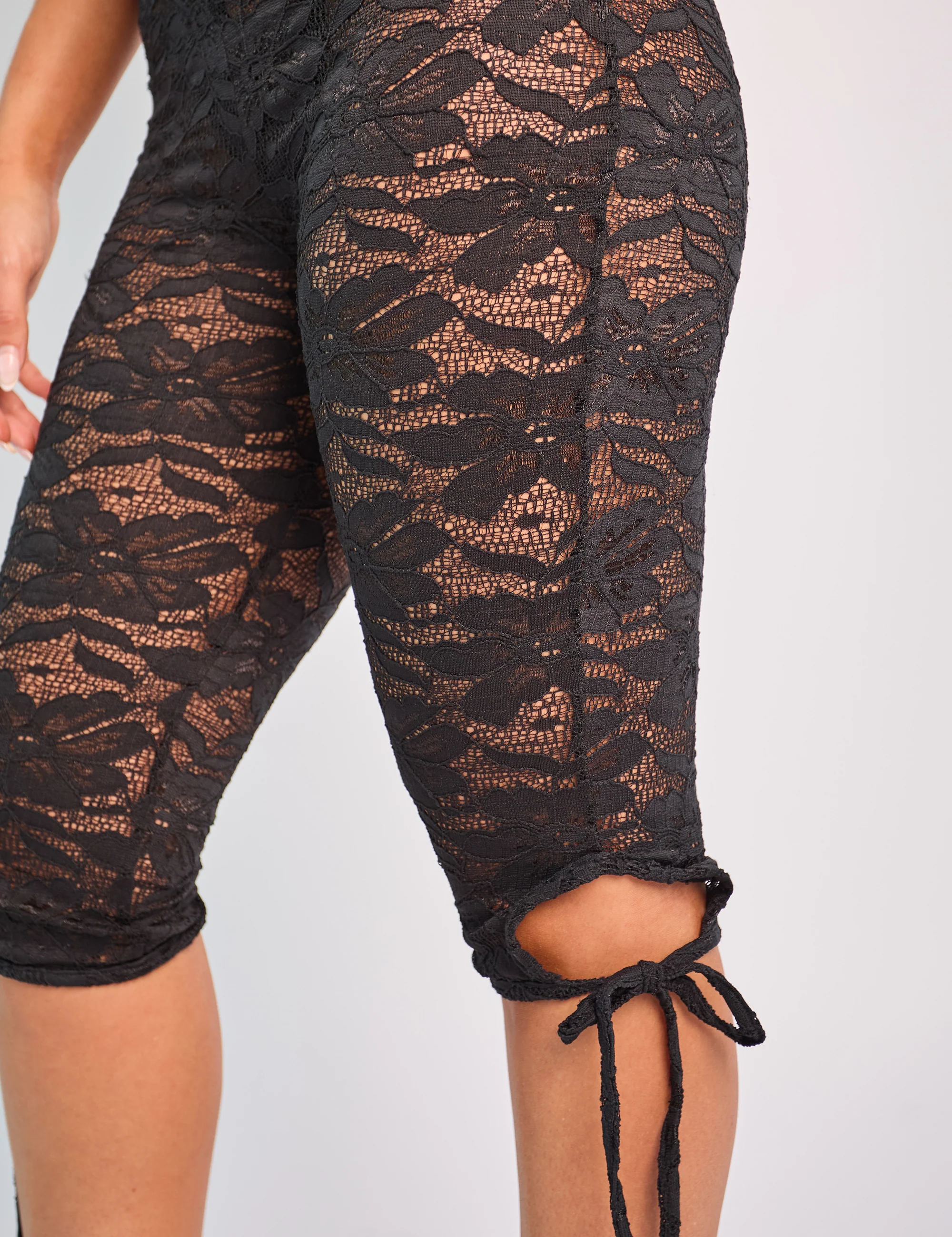 Tie Detail Lace Capri Leggings Black - Image 4