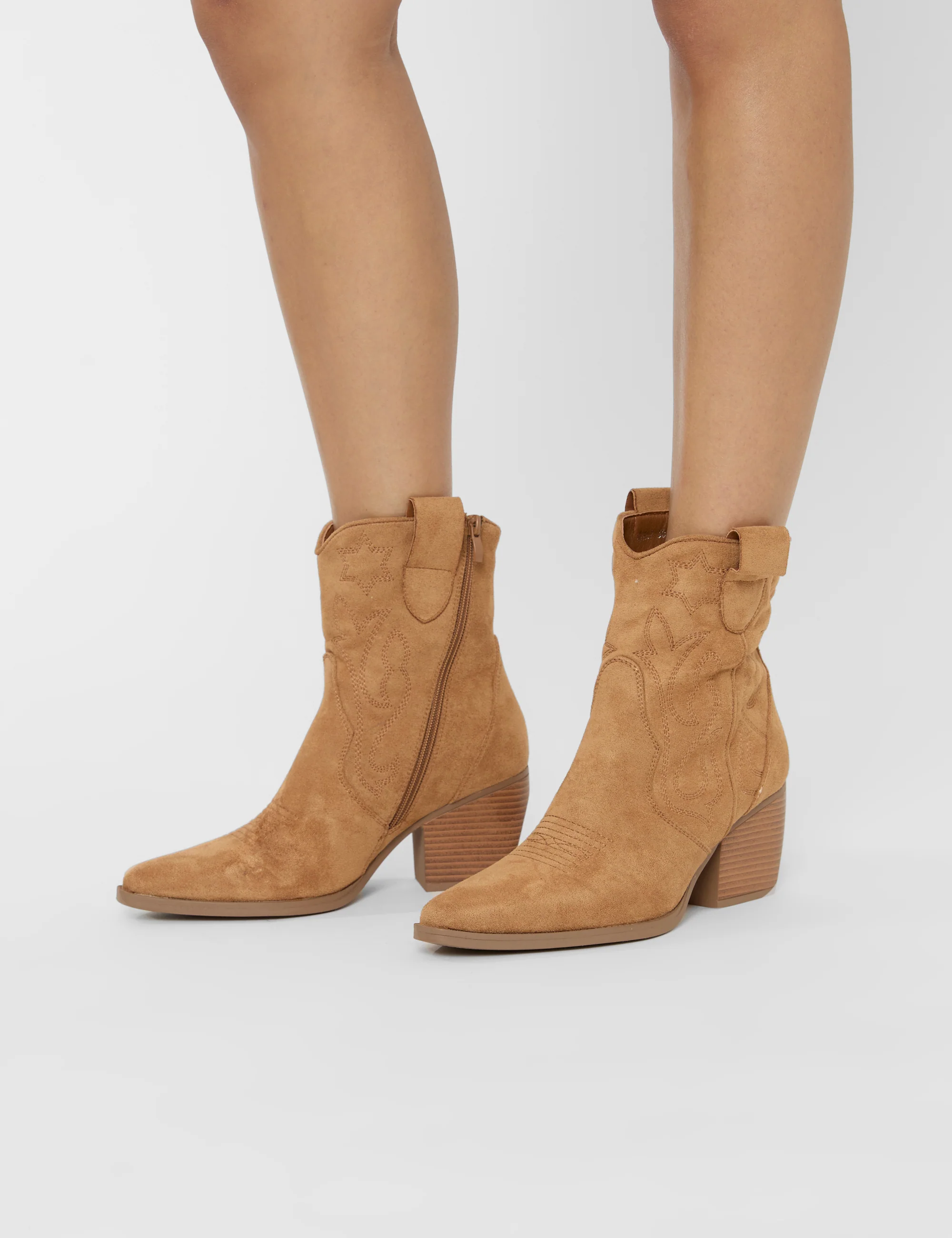 Wild West Tan Suedette Western Cowboy Low Ankle Boots - Image 3